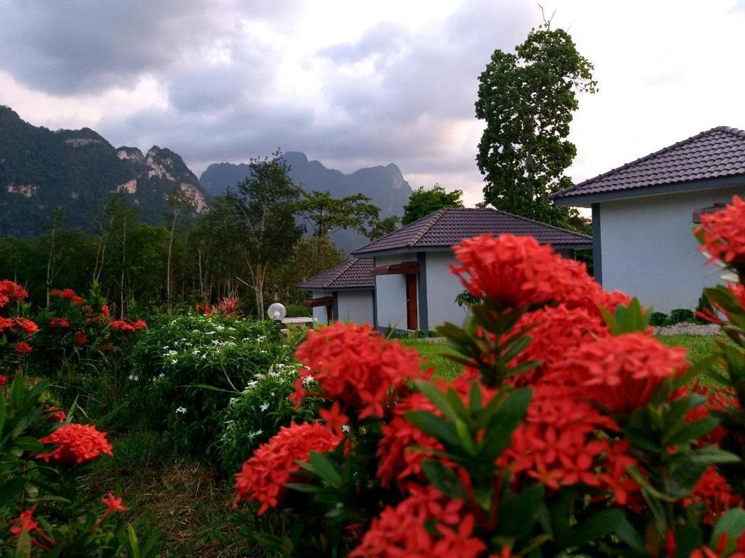 K.K. Park Resort Khao Sok National Park Exterior foto
